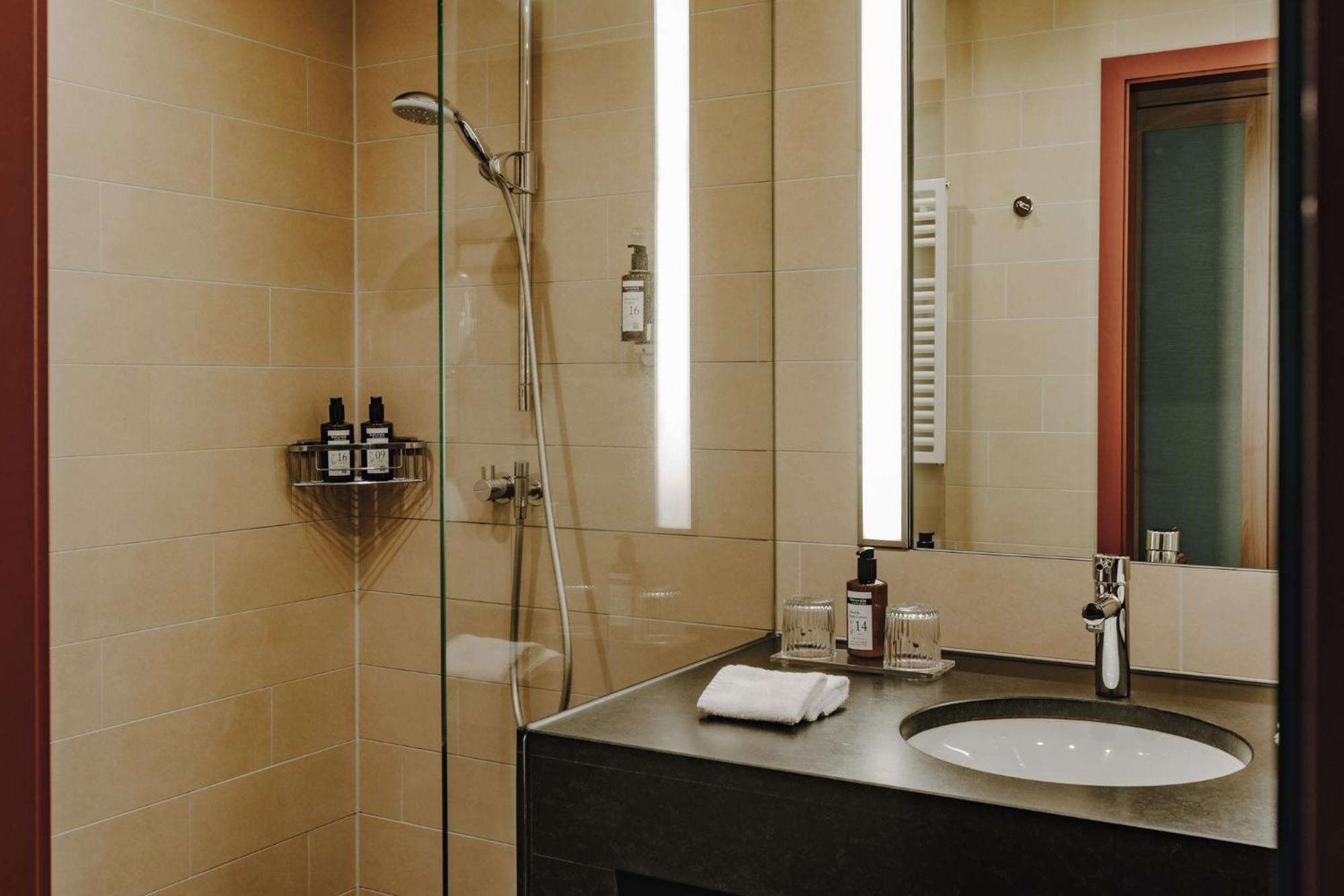 Ameron Koeln Hotel Regent Bagian luar foto
